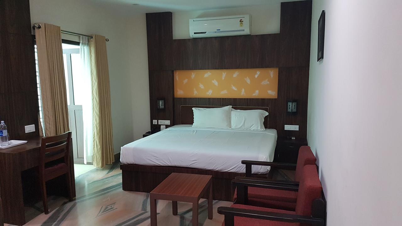 The Central Park Kollam Exterior photo